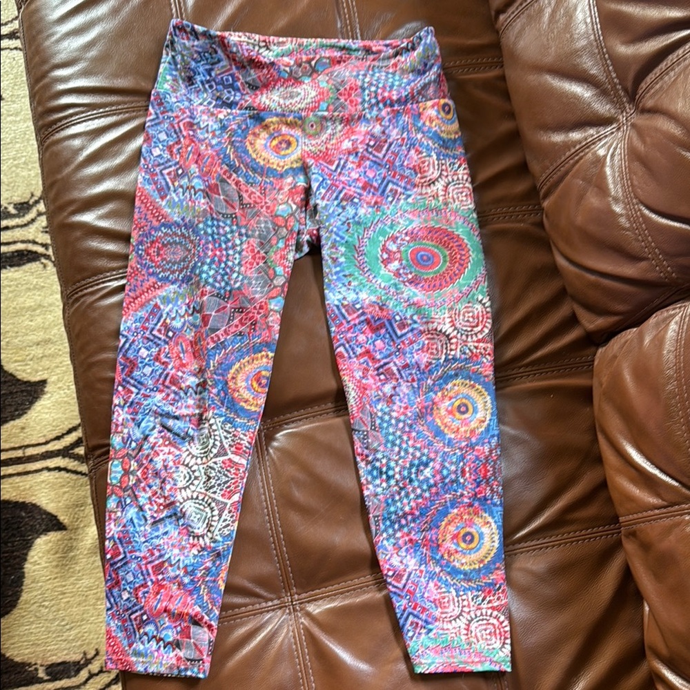 Onzie Capri Leggings - Ladies XS - like new condition